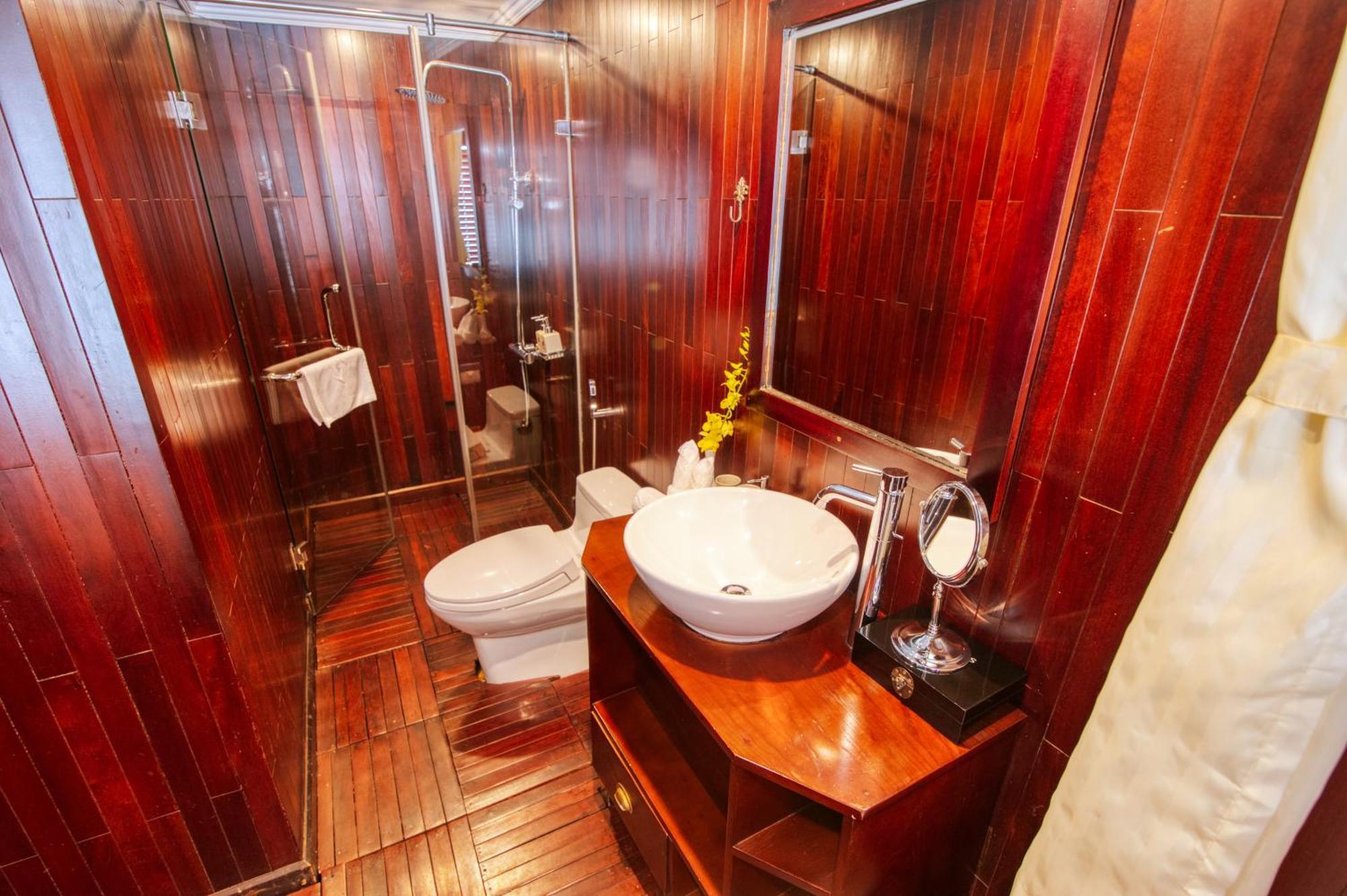Hotel Bhaya Legend Cruises Ha Long Habitación foto